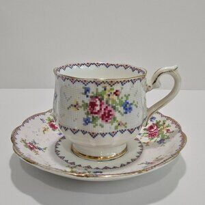 Royal Albert - Petit Point Vintage Tea Cup & Saucer Set​